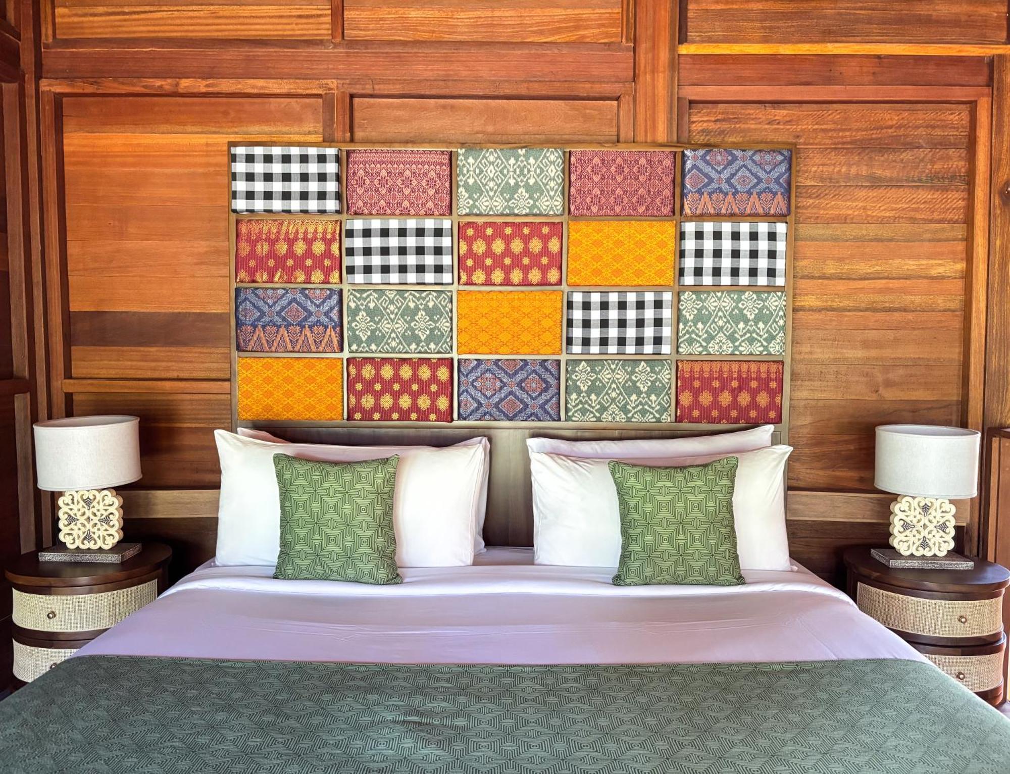 Anandadara & Hotel 5*